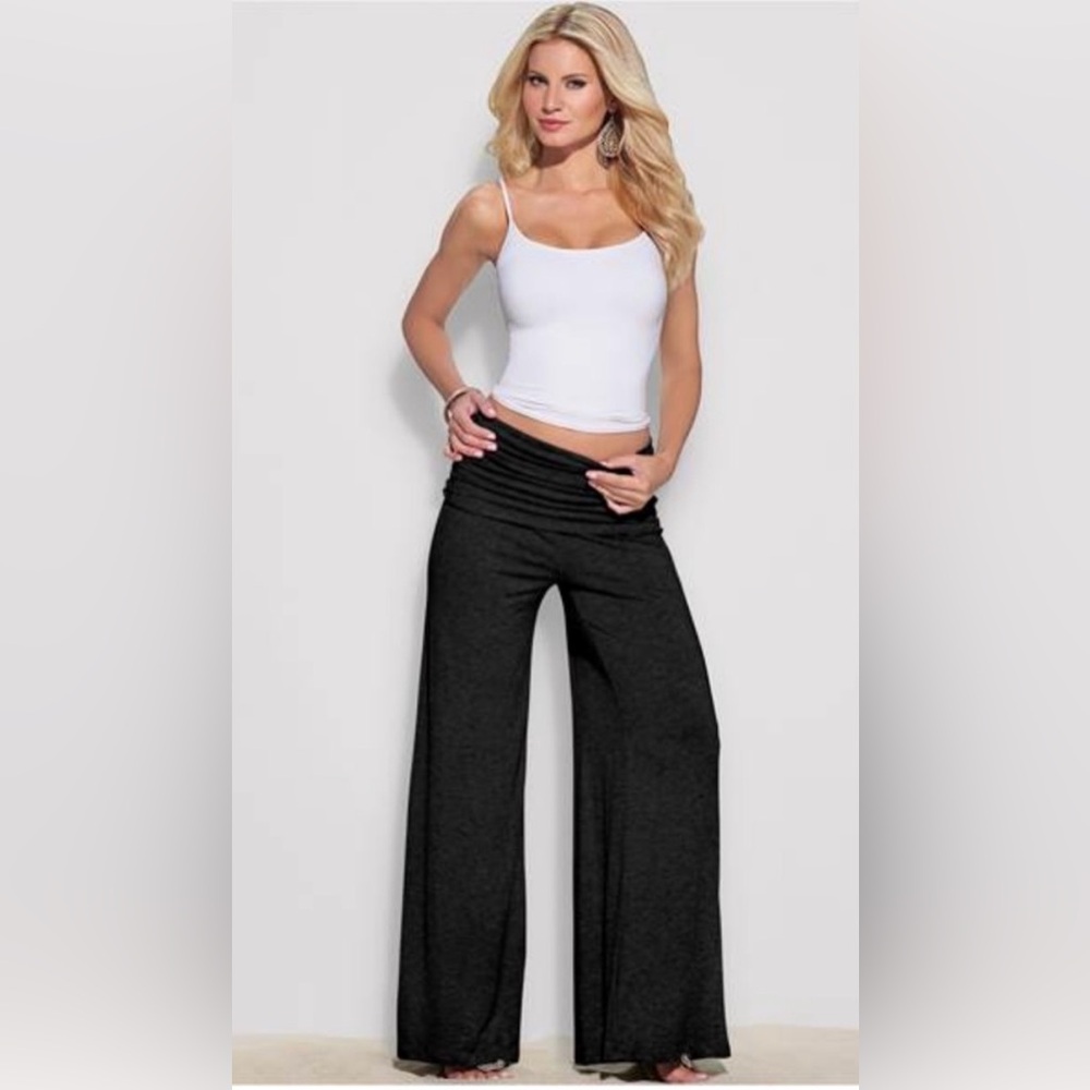 Venus wide leg stretchy fold over waistband black pants sweatpants medium
